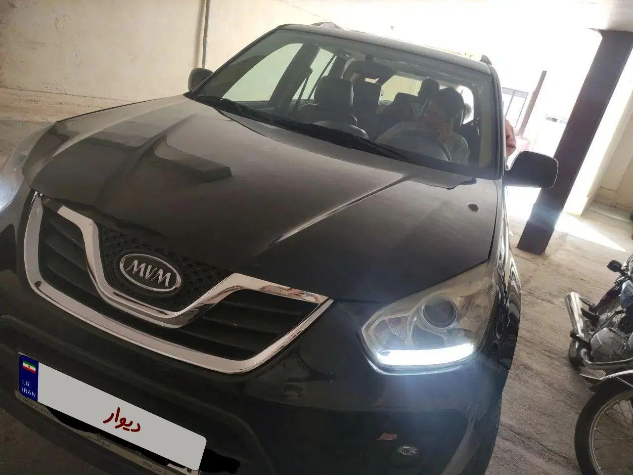 خودرو ام وی ام، X33 آگهی ann_20397406