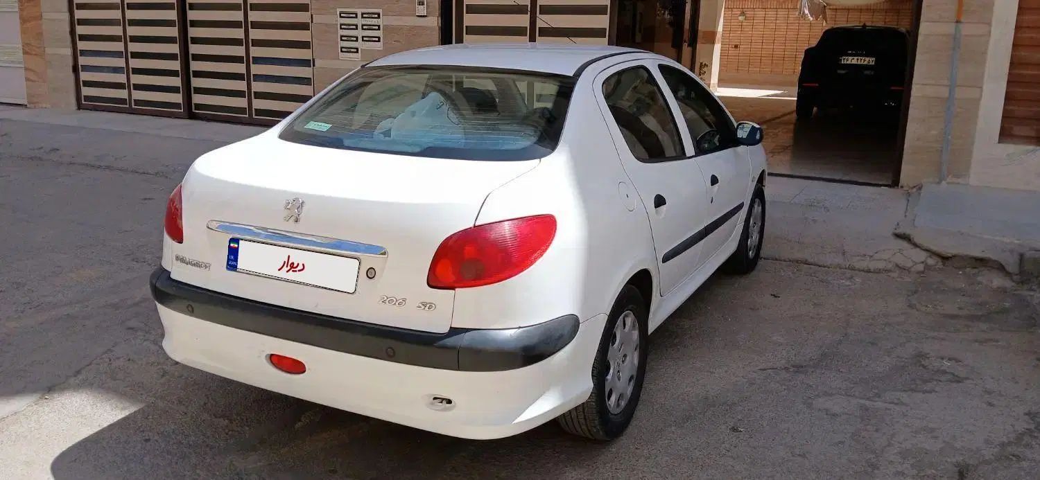 پژو ۲۰۶ صندوق دار v8 - 1396