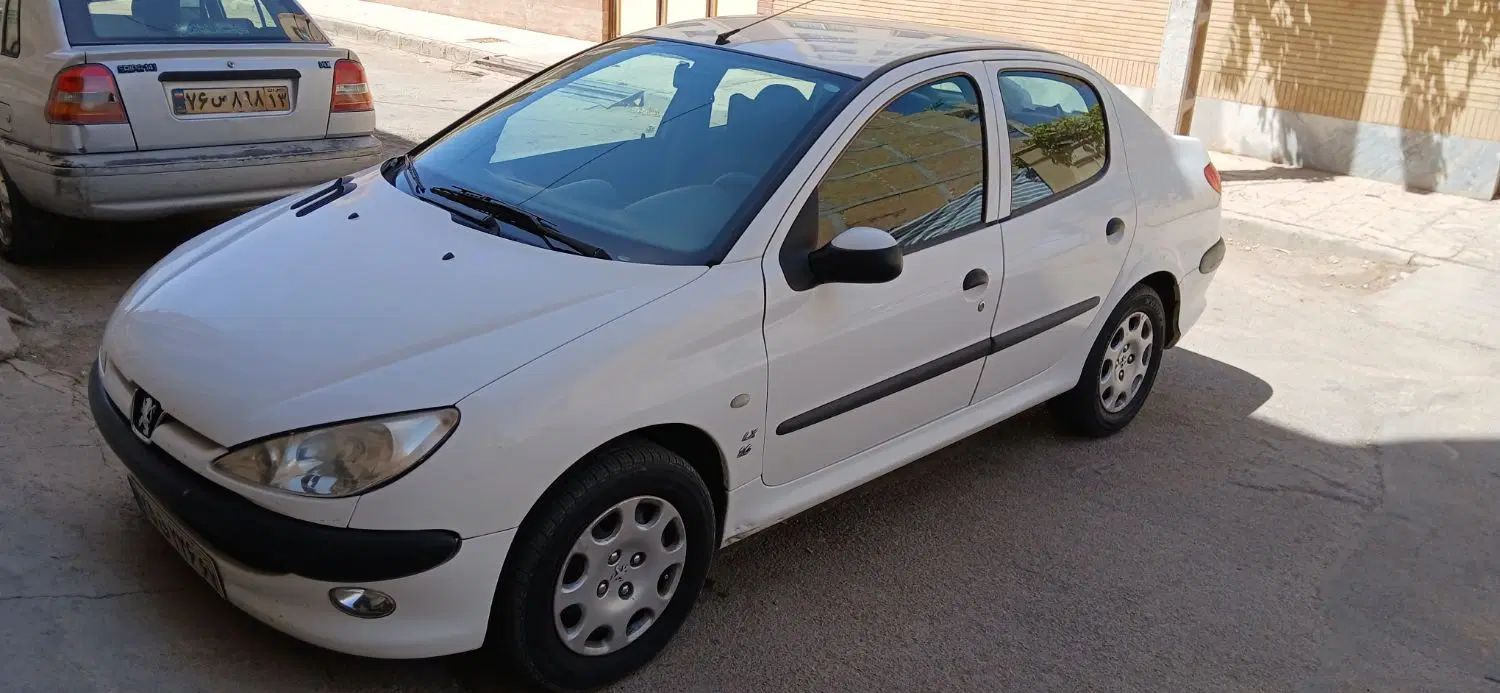 پژو ۲۰۶ صندوق دار v8 - 1396