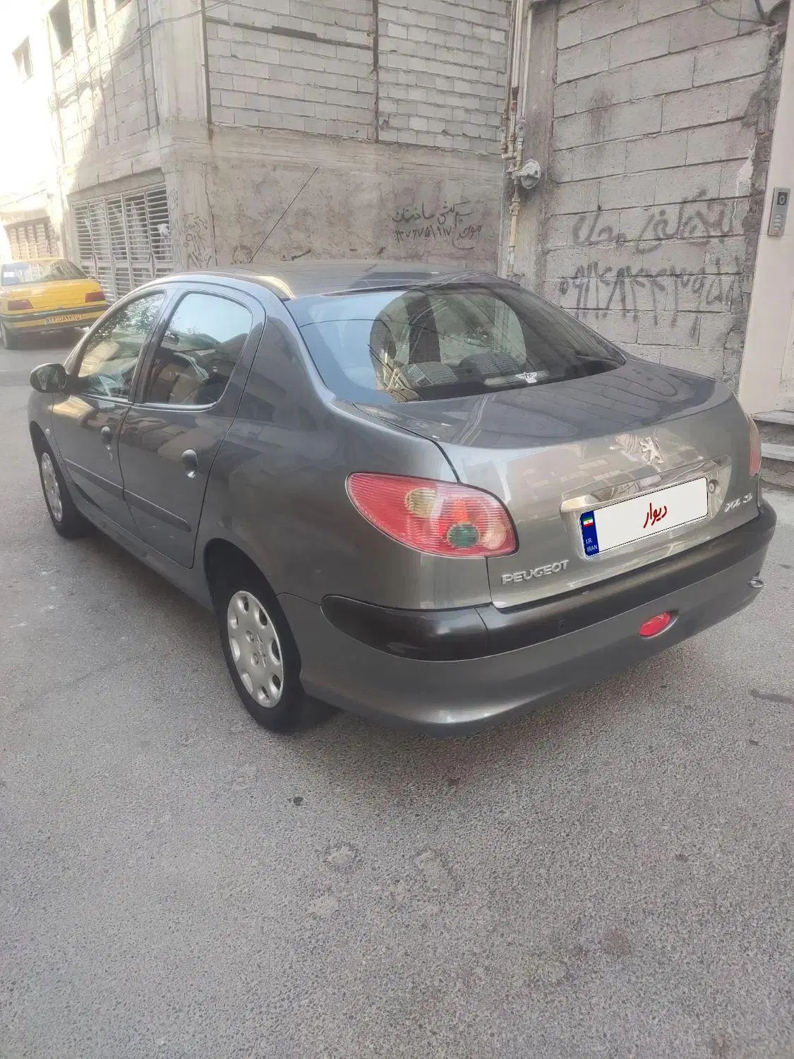 پژو ۲۰۶ صندوق دار v8 - 1396