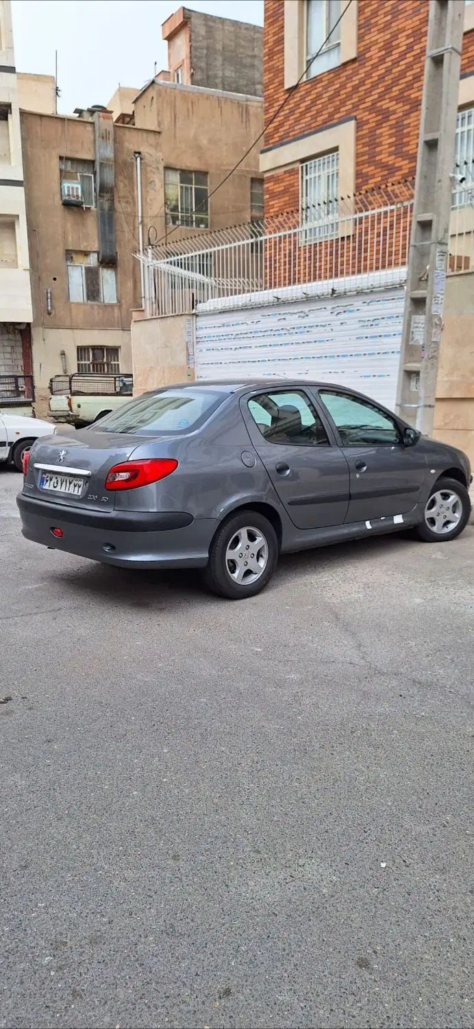 پژو ۲۰۶ صندوق دار v8 - 1396