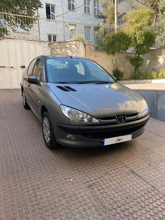 پژو ۲۰۶ صندوق دار v8 - 1394