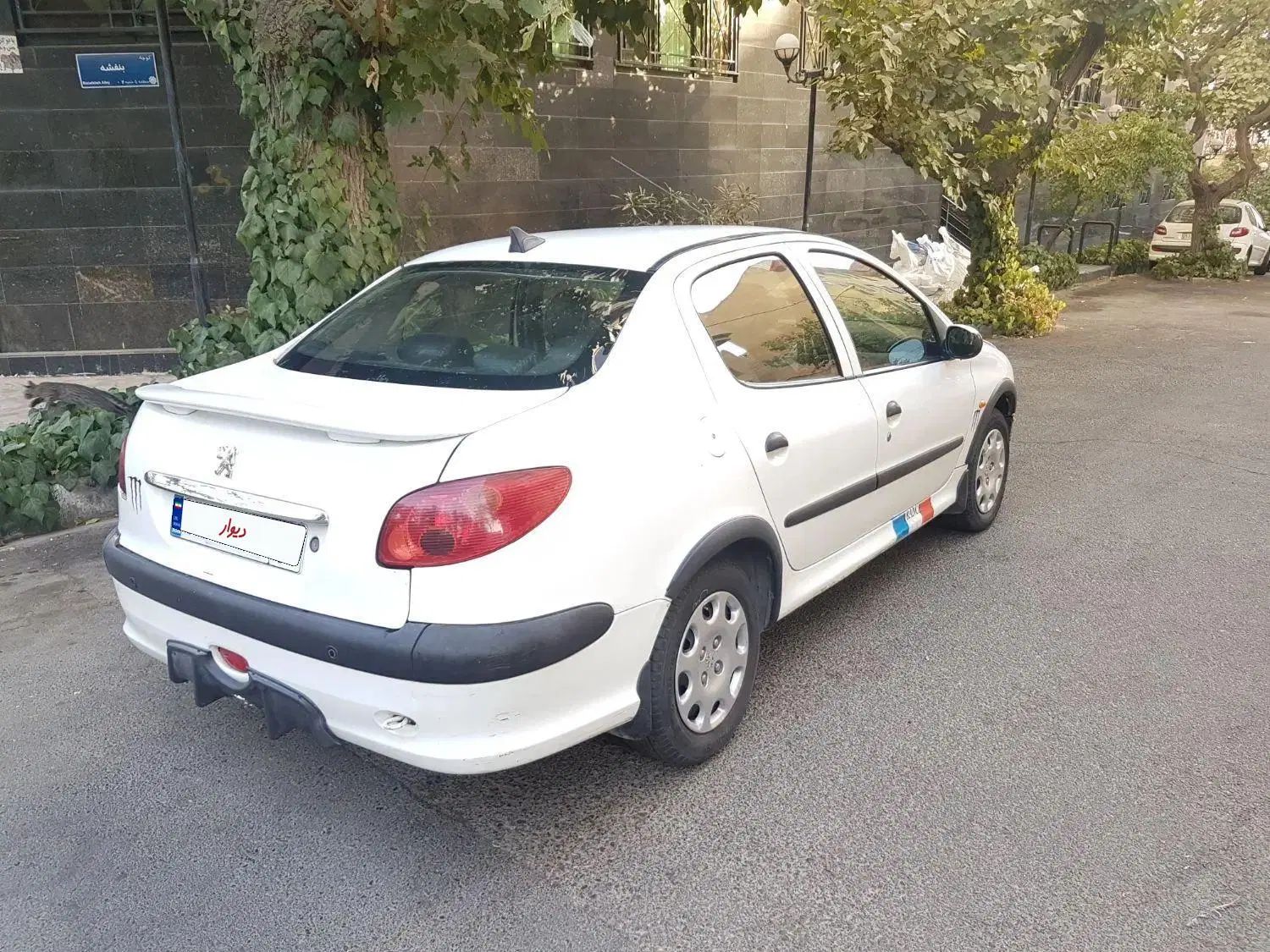 پژو ۲۰۶ صندوق دار v8 - 1394