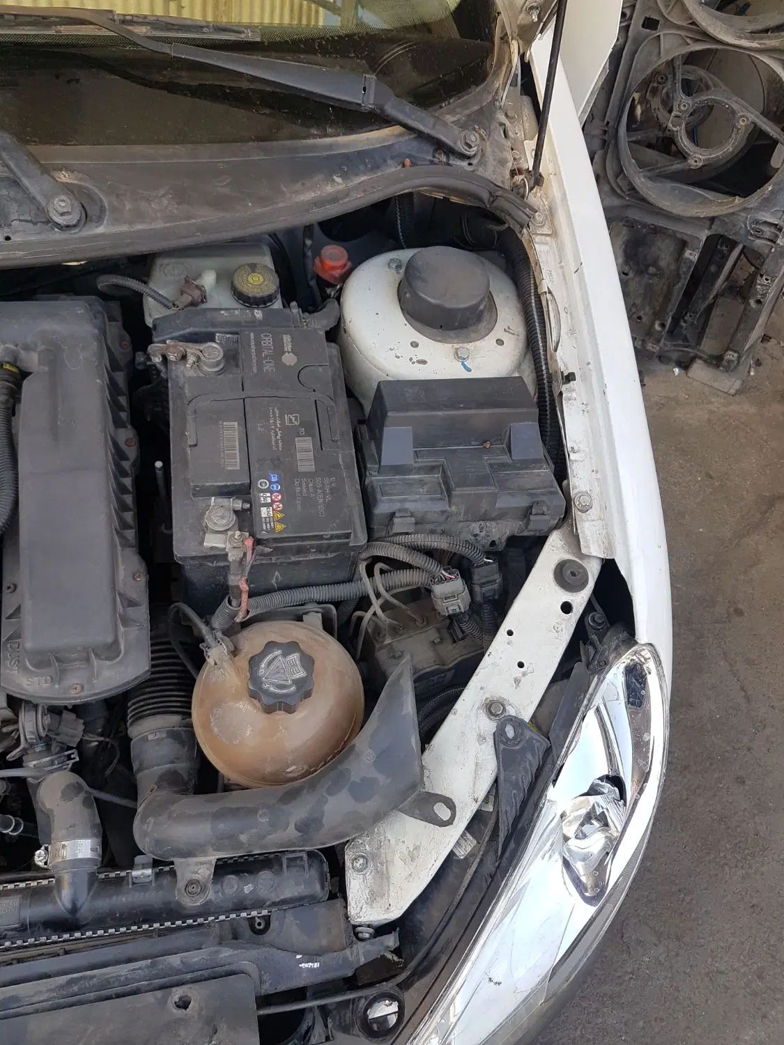 پژو ۲۰۶ صندوق دار v8 - 1394