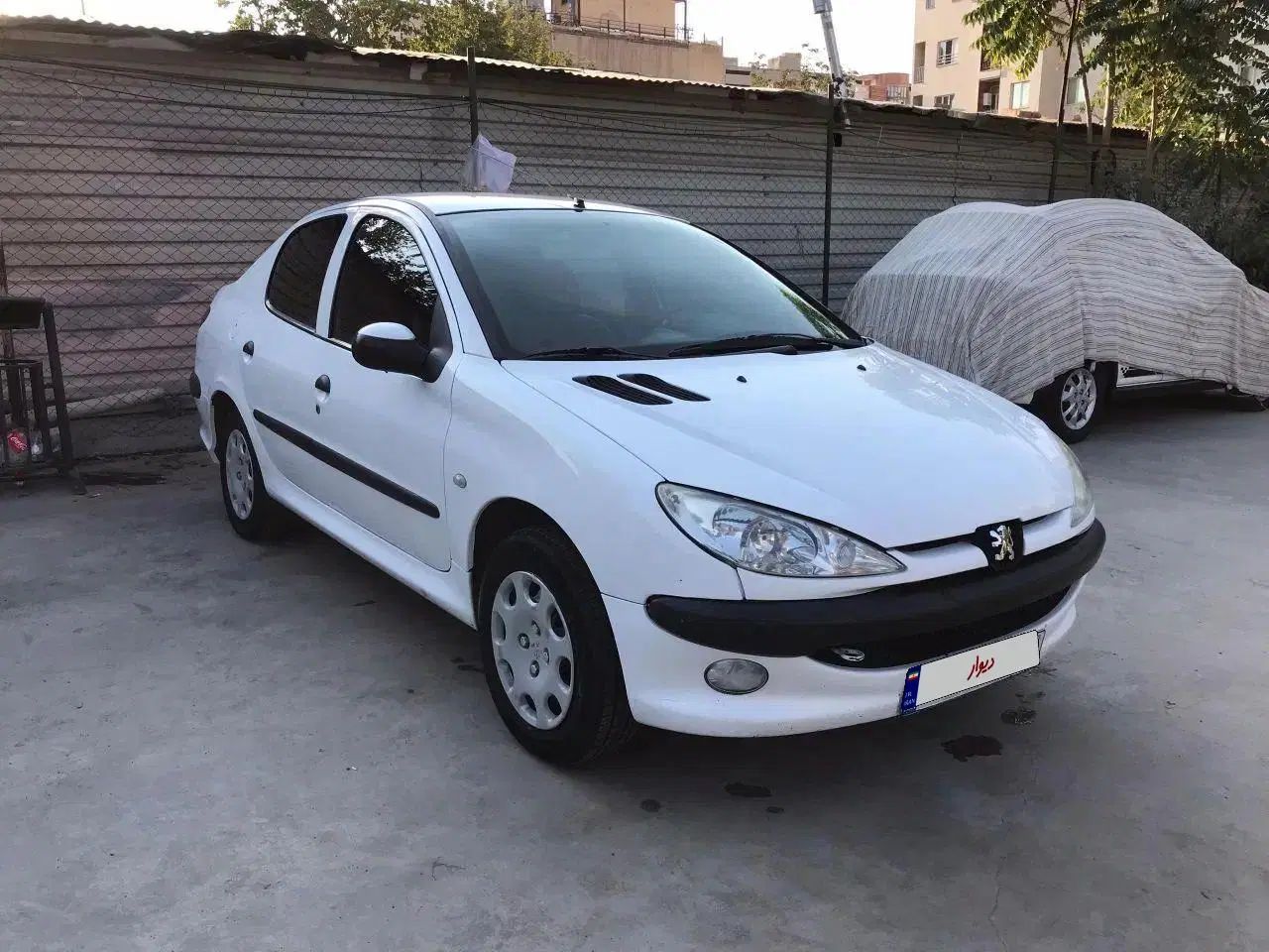 پژو ۲۰۶ صندوق دار v8 - 1395
