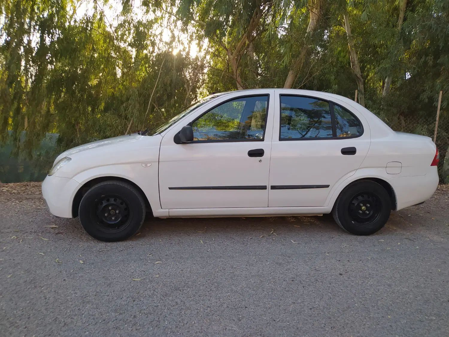 تیبا صندوق دار SX - 1400