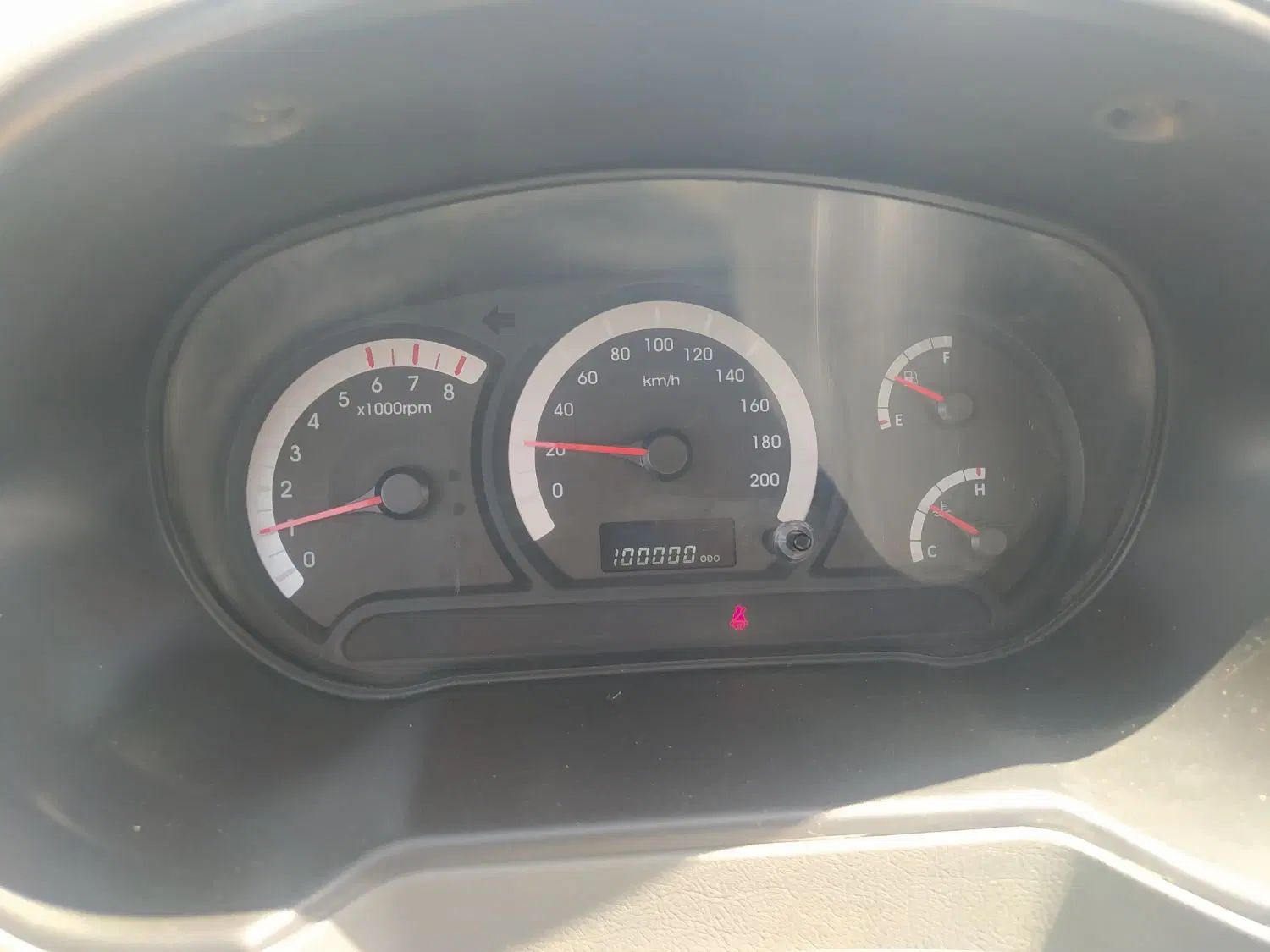 تیبا صندوق دار SX - 1400