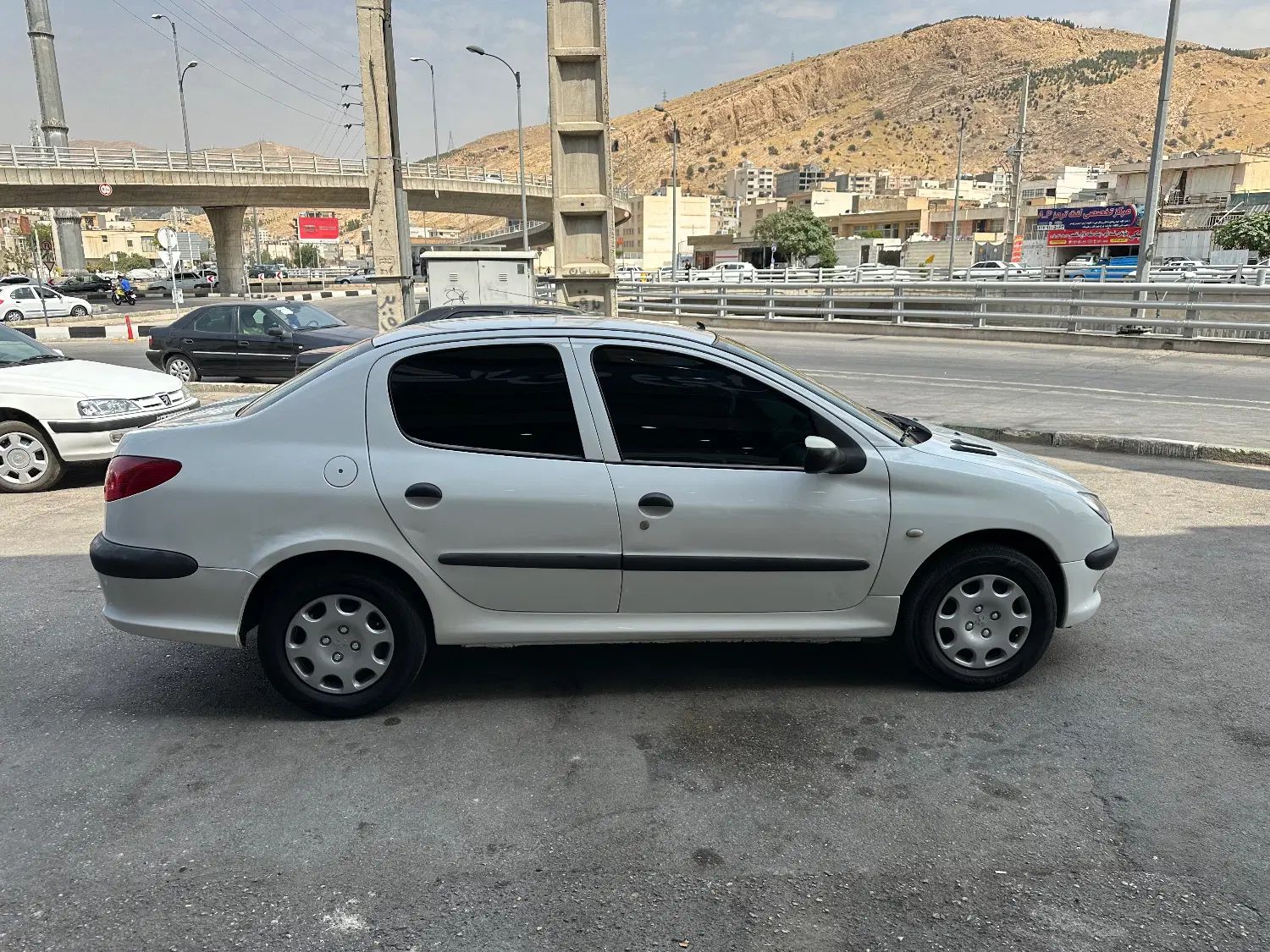 پژو ۲۰۶ صندوق دار v8 - 1395