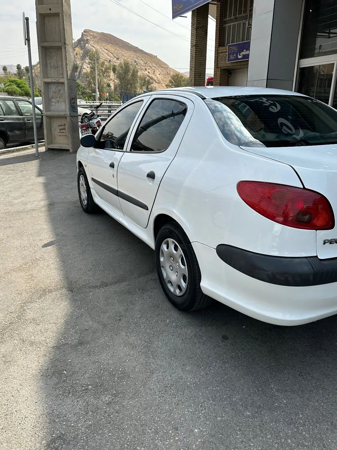 پژو ۲۰۶ صندوق دار v8 - 1395
