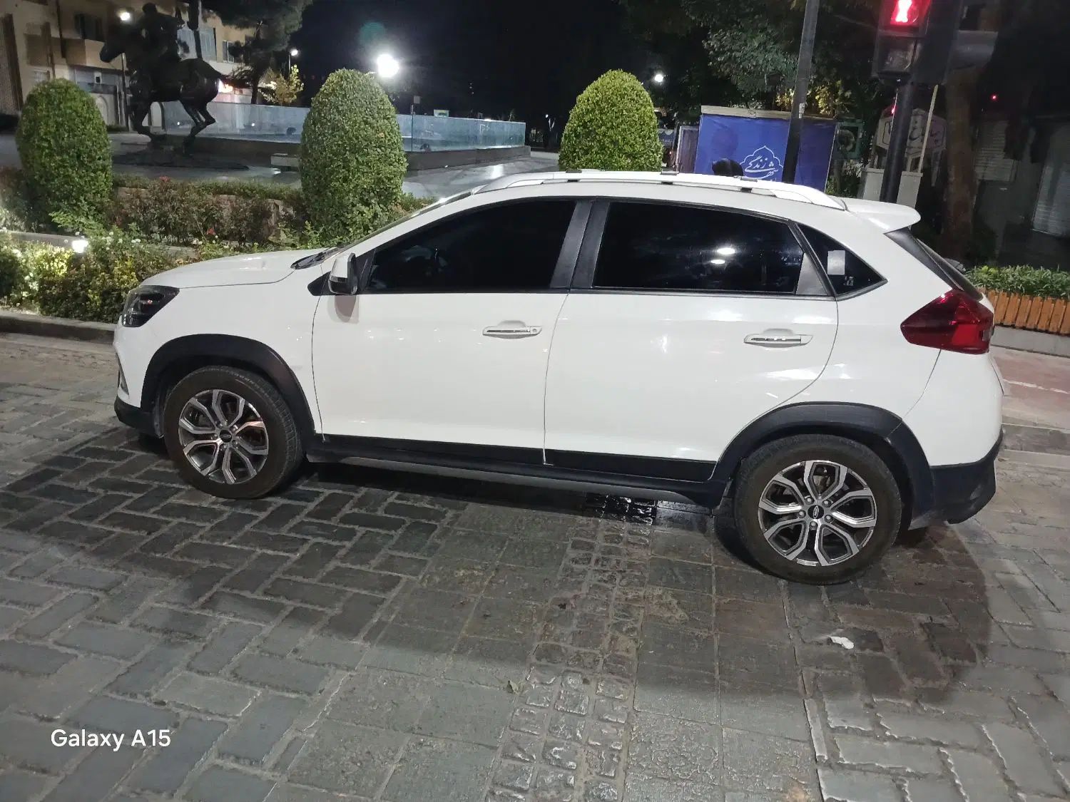 خودرو ام وی ام، X22 آگهی ann_20399016