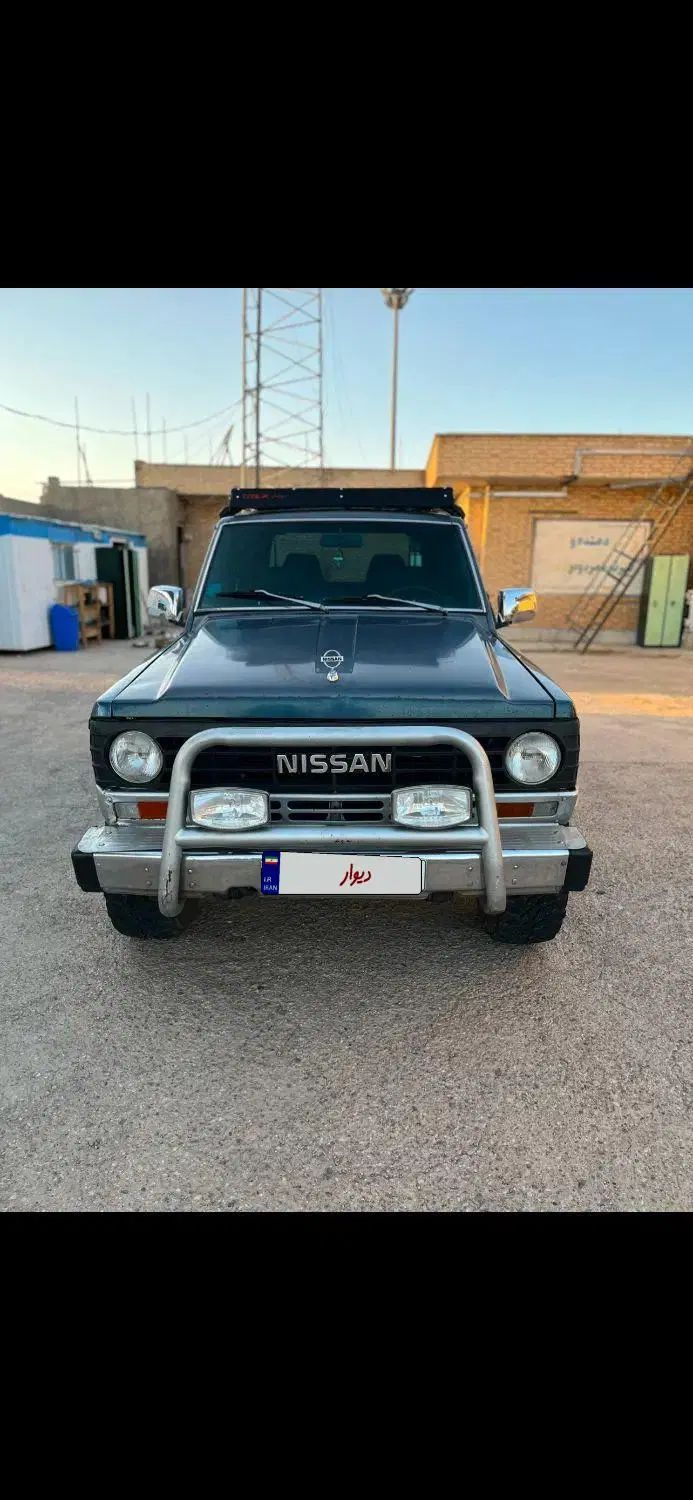 نیسان پاترول دو درب دنده‌ای - 1996