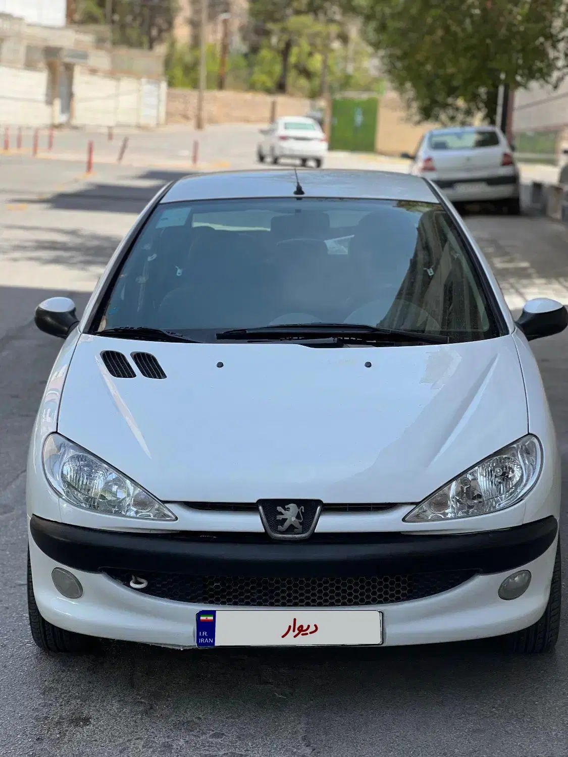 پژو ۲۰۶ صندوق دار v8 - 1396