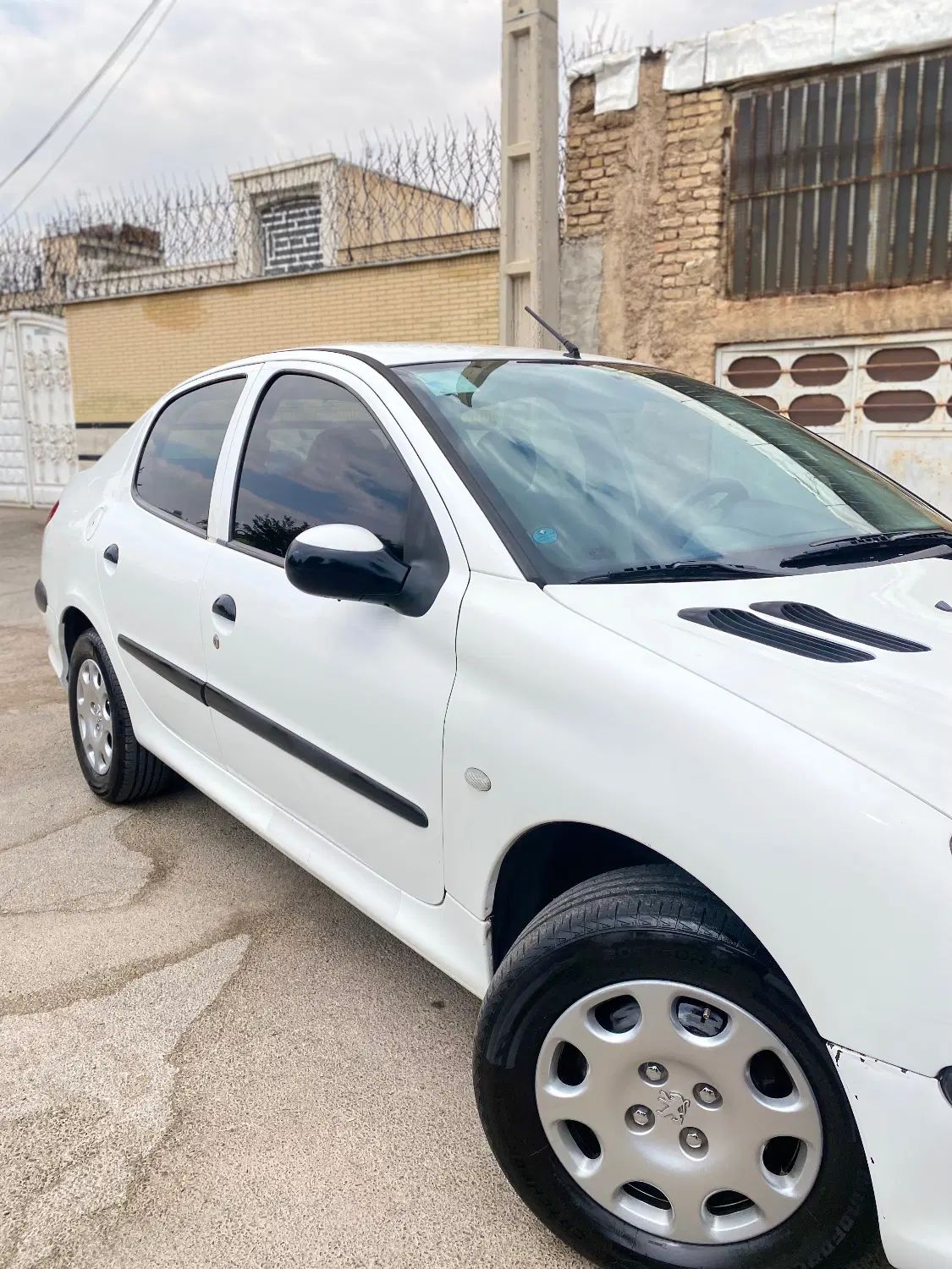 پژو ۲۰۶ صندوق دار v8 - 1394