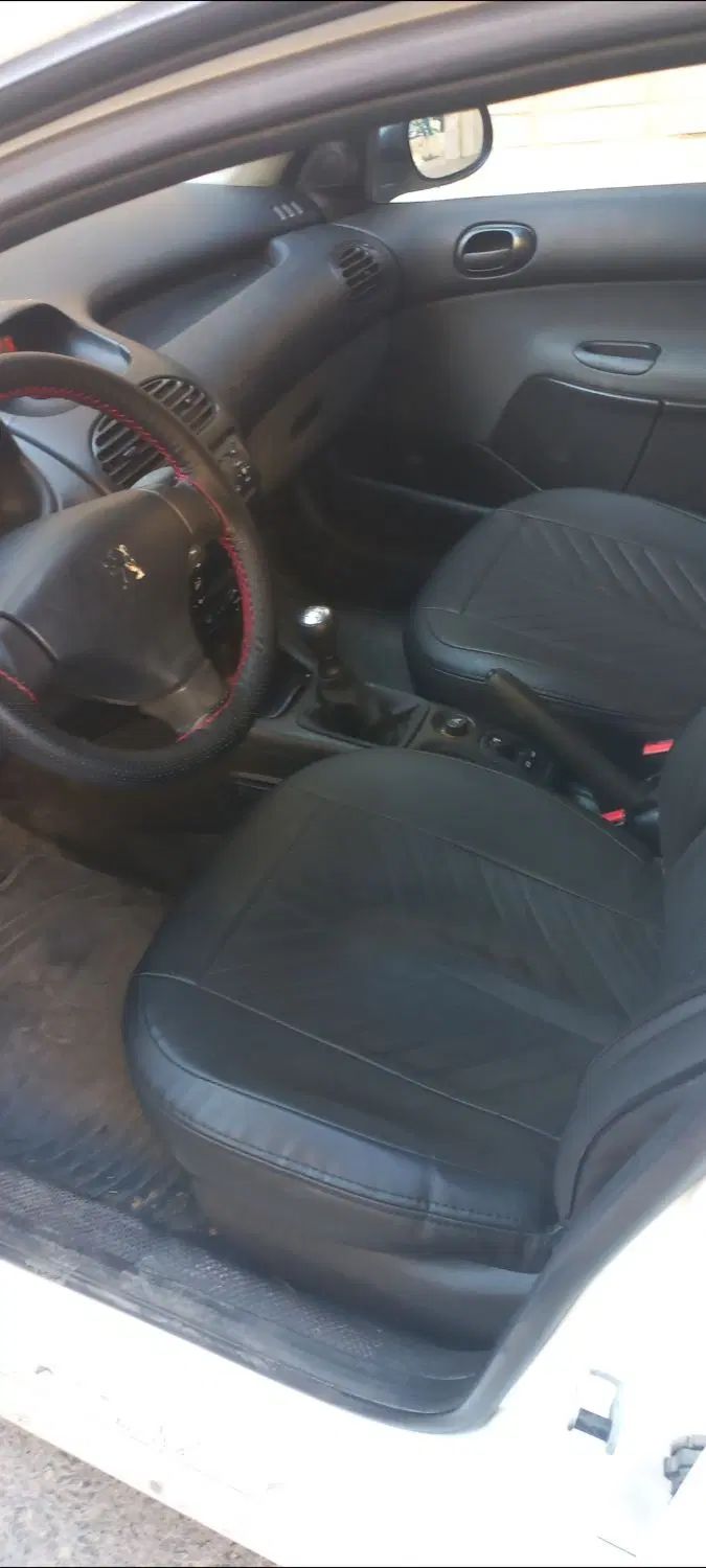 پژو ۲۰۶ صندوق دار v8 - 1398