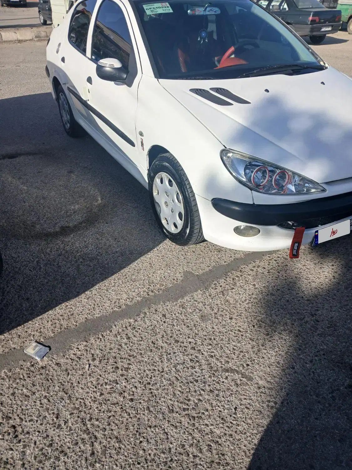 پژو ۲۰۶ صندوق دار v8 - 1392