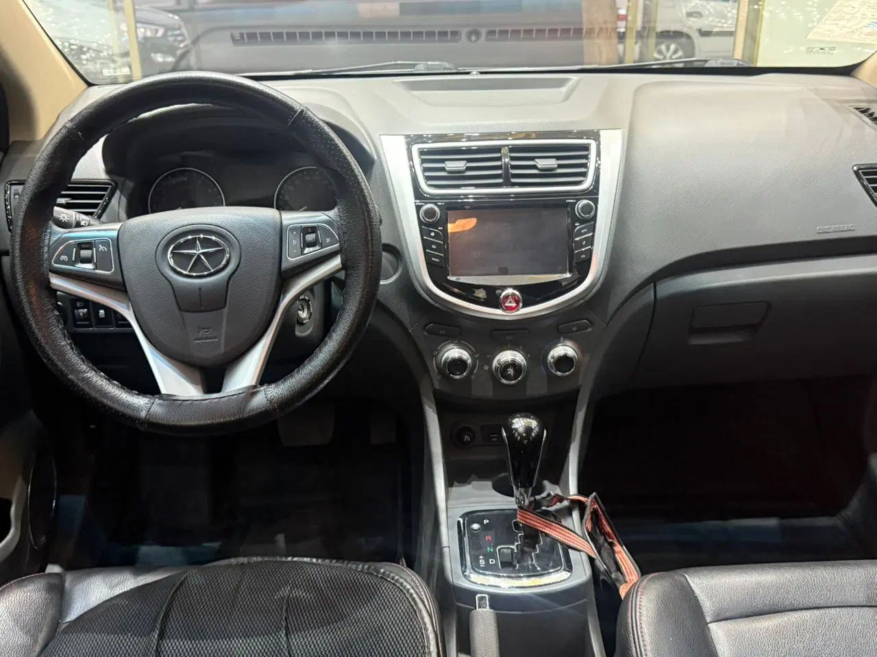جک J4 اتوماتیک ساده - 1401
