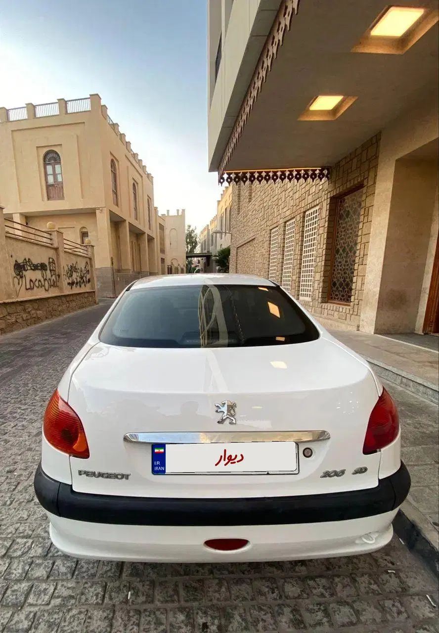 پژو ۲۰۶ صندوق دار v8 - 1393