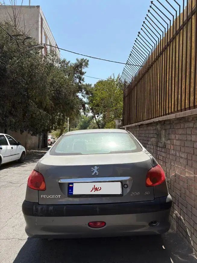 پژو ۲۰۶ صندوق دار v8 - 1394