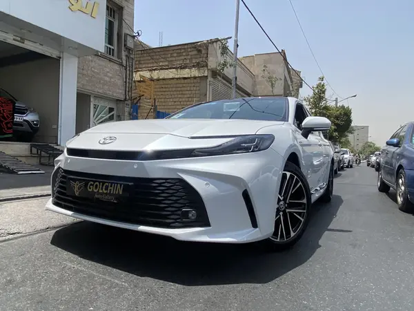 تویوتا کمری LE هیبرید - 2025