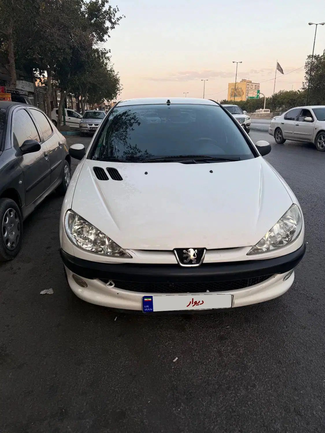 پژو ۲۰۶ صندوق دار v8 - 1392