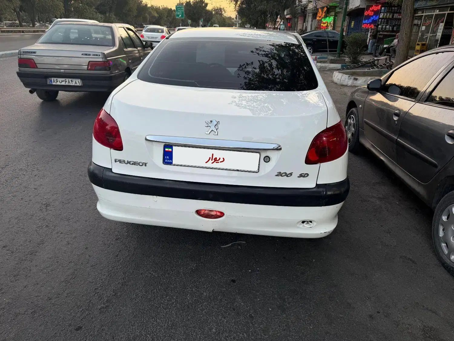 پژو ۲۰۶ صندوق دار v8 - 1392