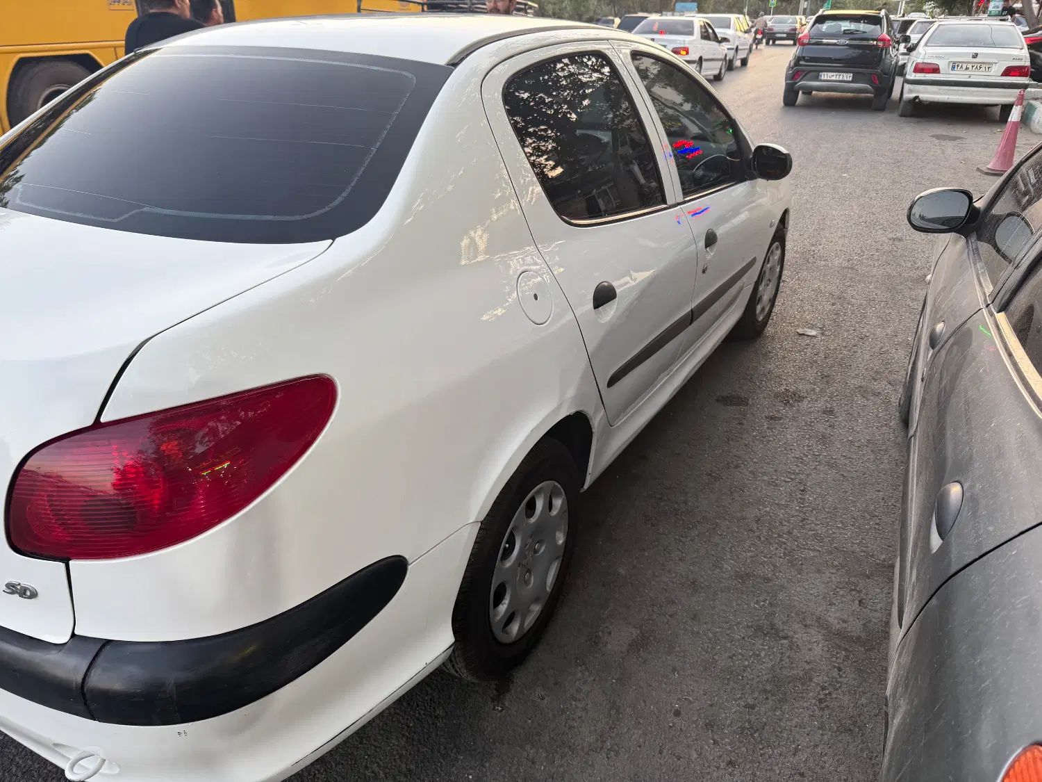پژو ۲۰۶ صندوق دار v8 - 1392