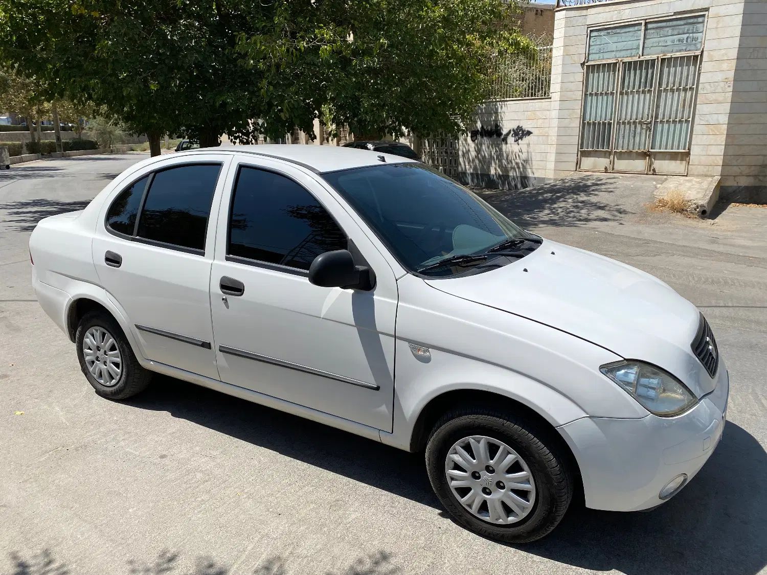 تیبا صندوق دار SX - 1401