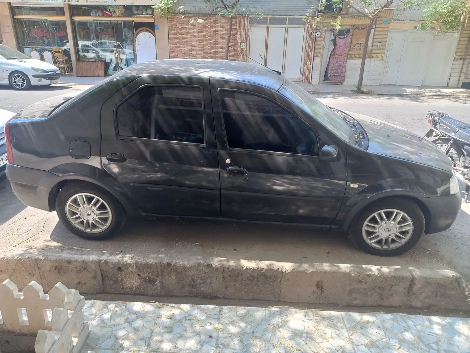 خودرو رنو، تندر 90 آگهی ann_20400175