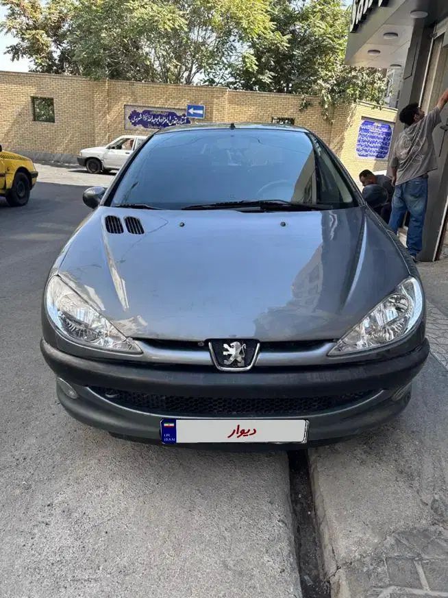 پژو ۲۰۶ صندوق دار v8 - 1394