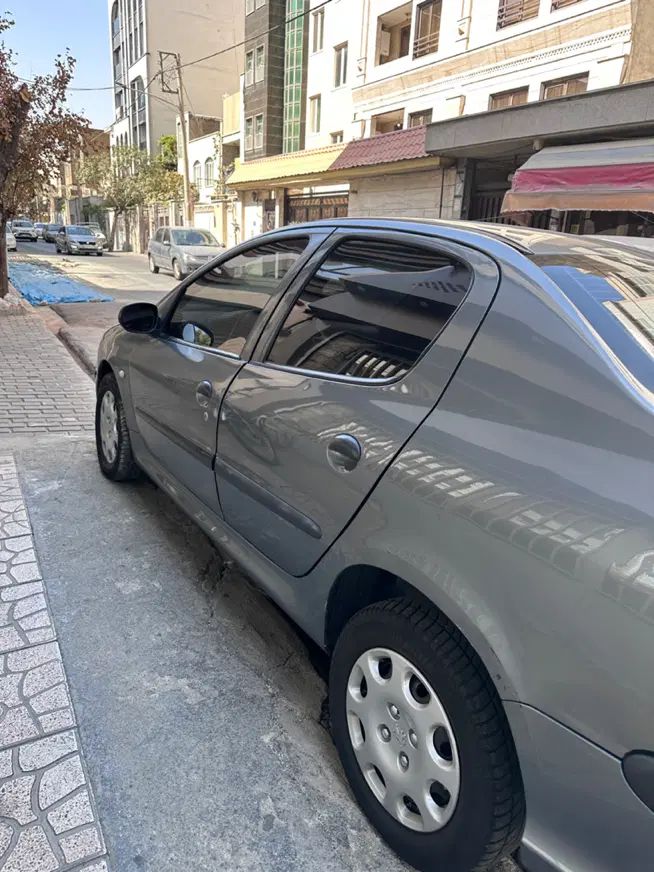 پژو ۲۰۶ صندوق دار v8 - 1394
