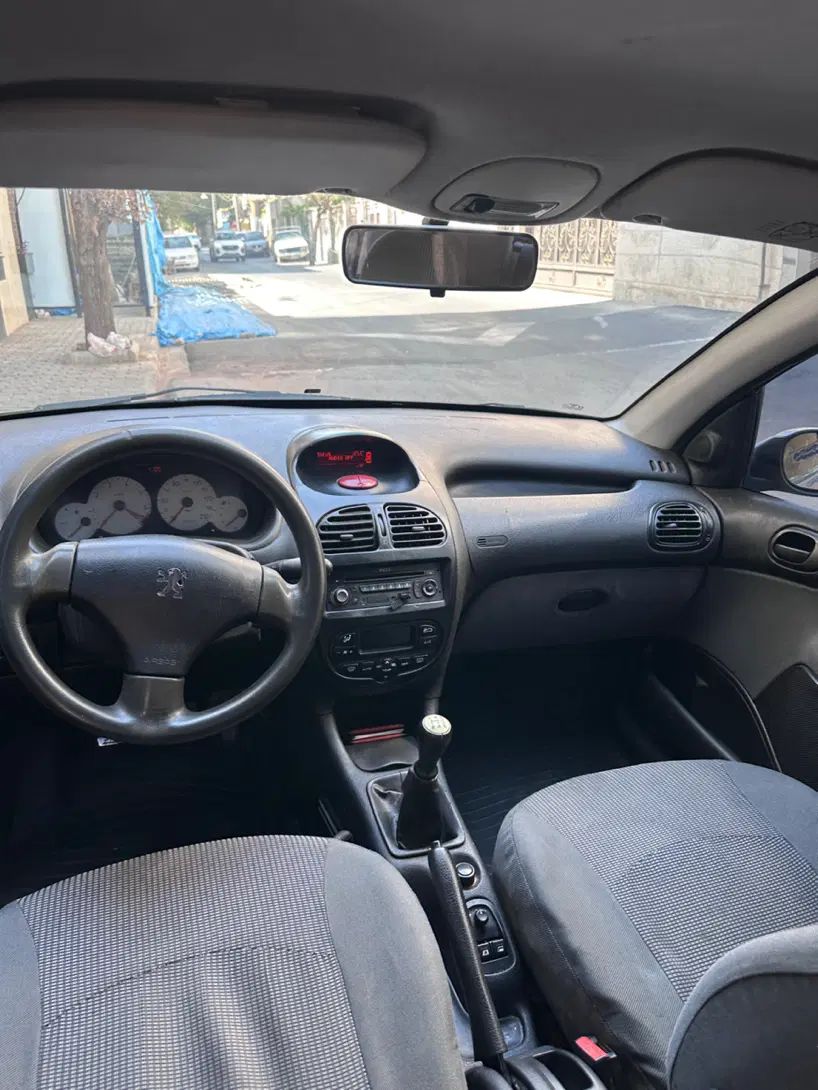 پژو ۲۰۶ صندوق دار v8 - 1394