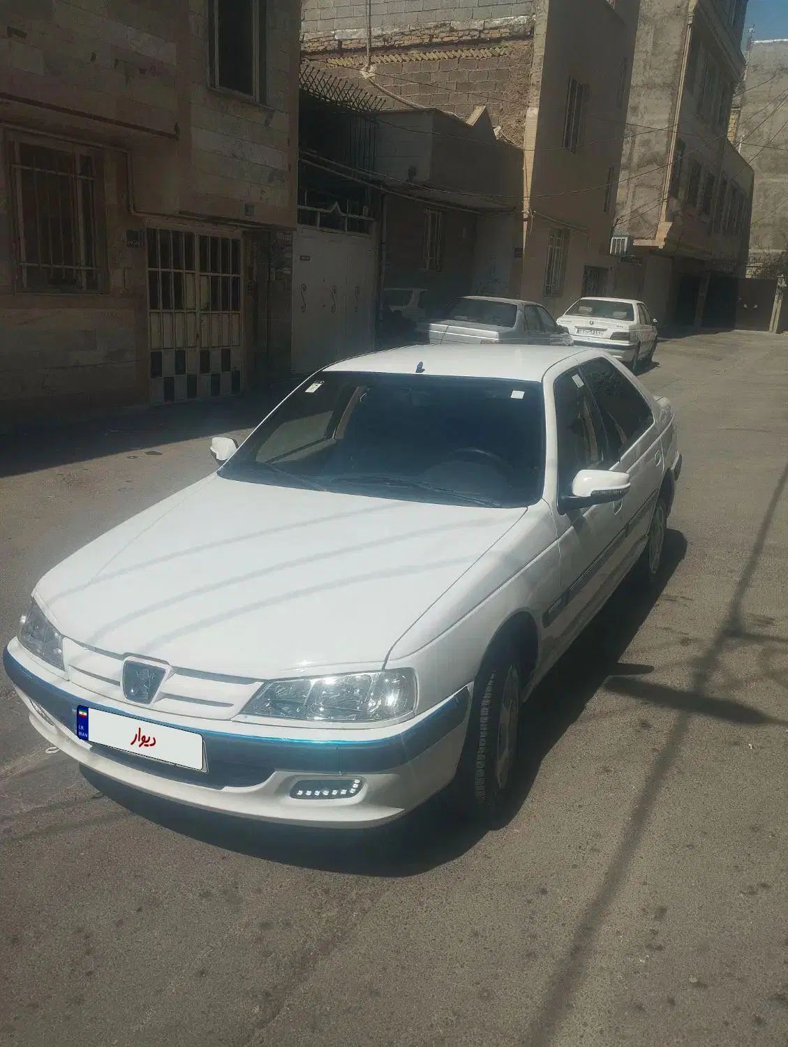 پژو پارس XU7P - 1402