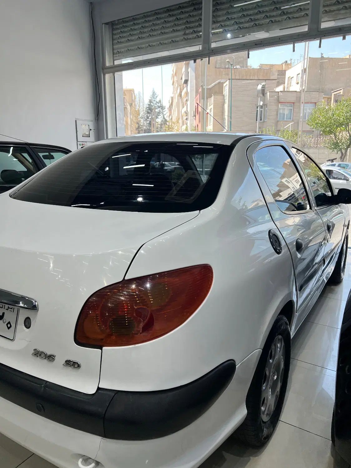 پژو ۲۰۶ صندوق دار v8 - 1393
