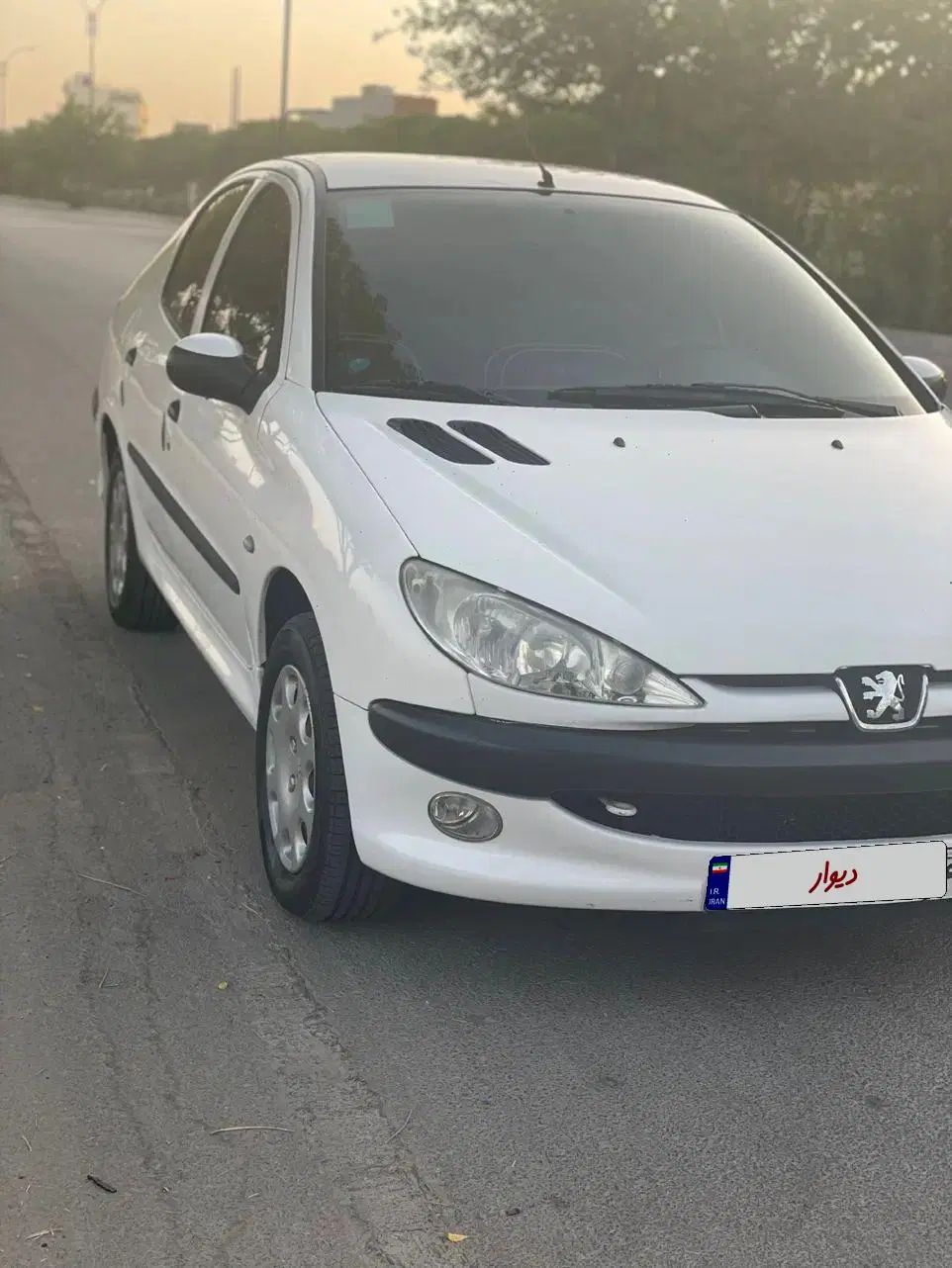 پژو ۲۰۶ صندوق دار v8 - 1396