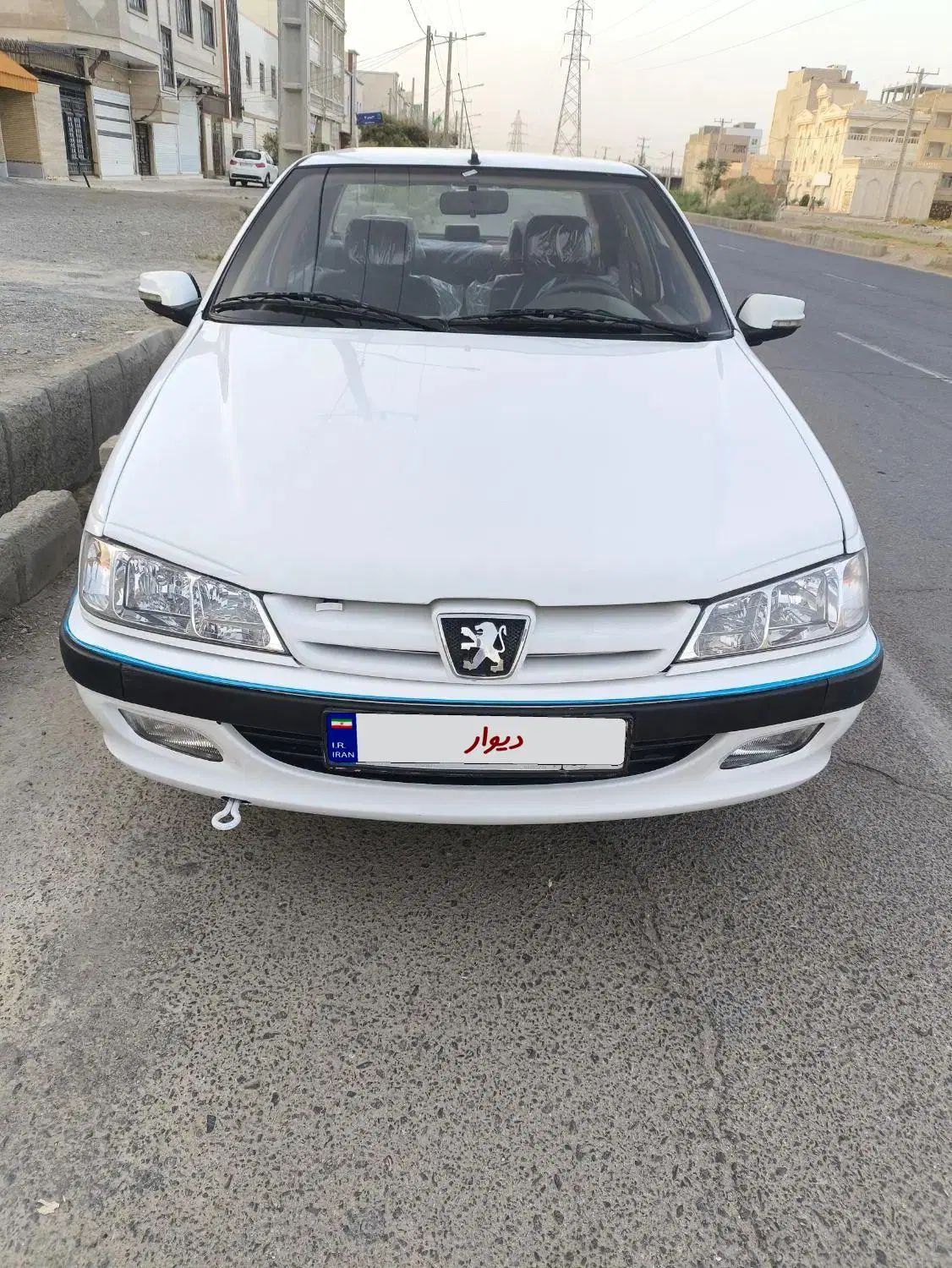 پژو پارس XU7P - 1402