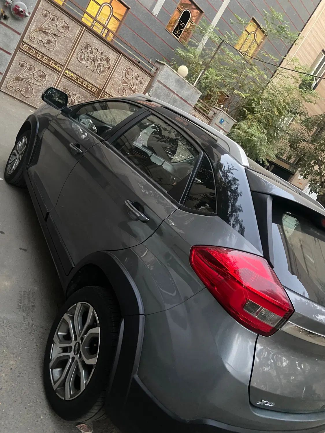 خودرو ام وی ام، X22 آگهی ann_20401431