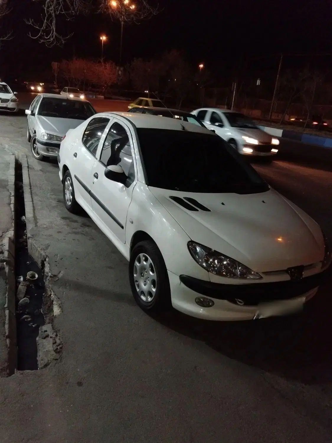 خودرو پژو، ۲۰۶ صندوق دار آگهی ann_20401578