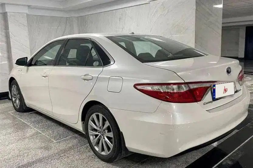 تویوتا کمری XLE - 2016