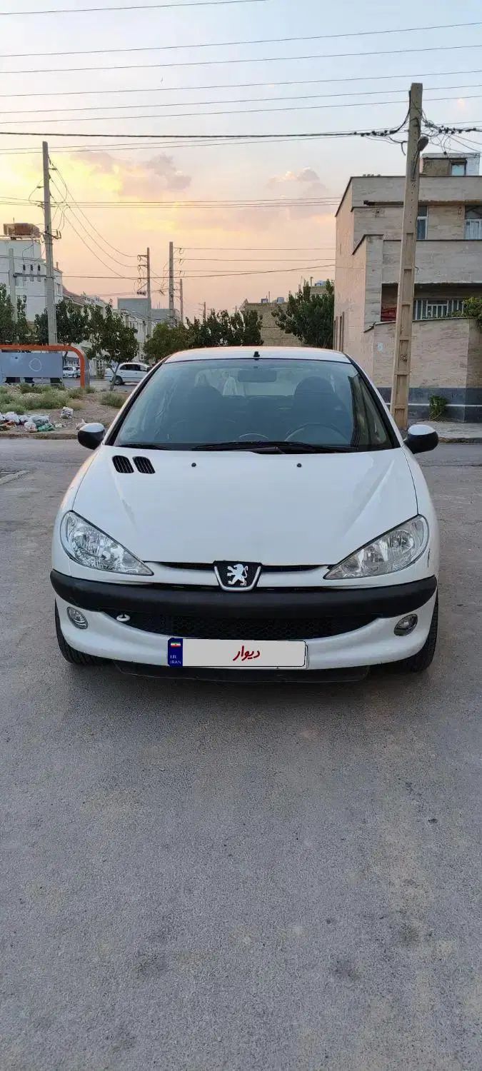 پژو ۲۰۶ صندوق دار v8 - 1394