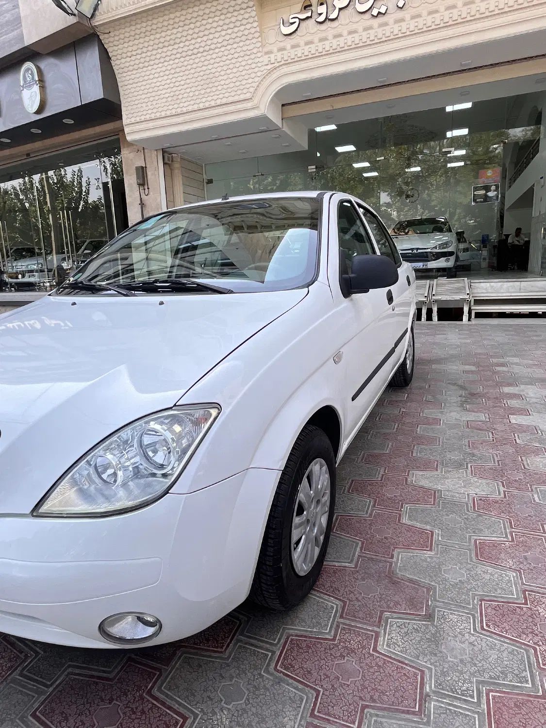 تیبا صندوق دار SX - 1401