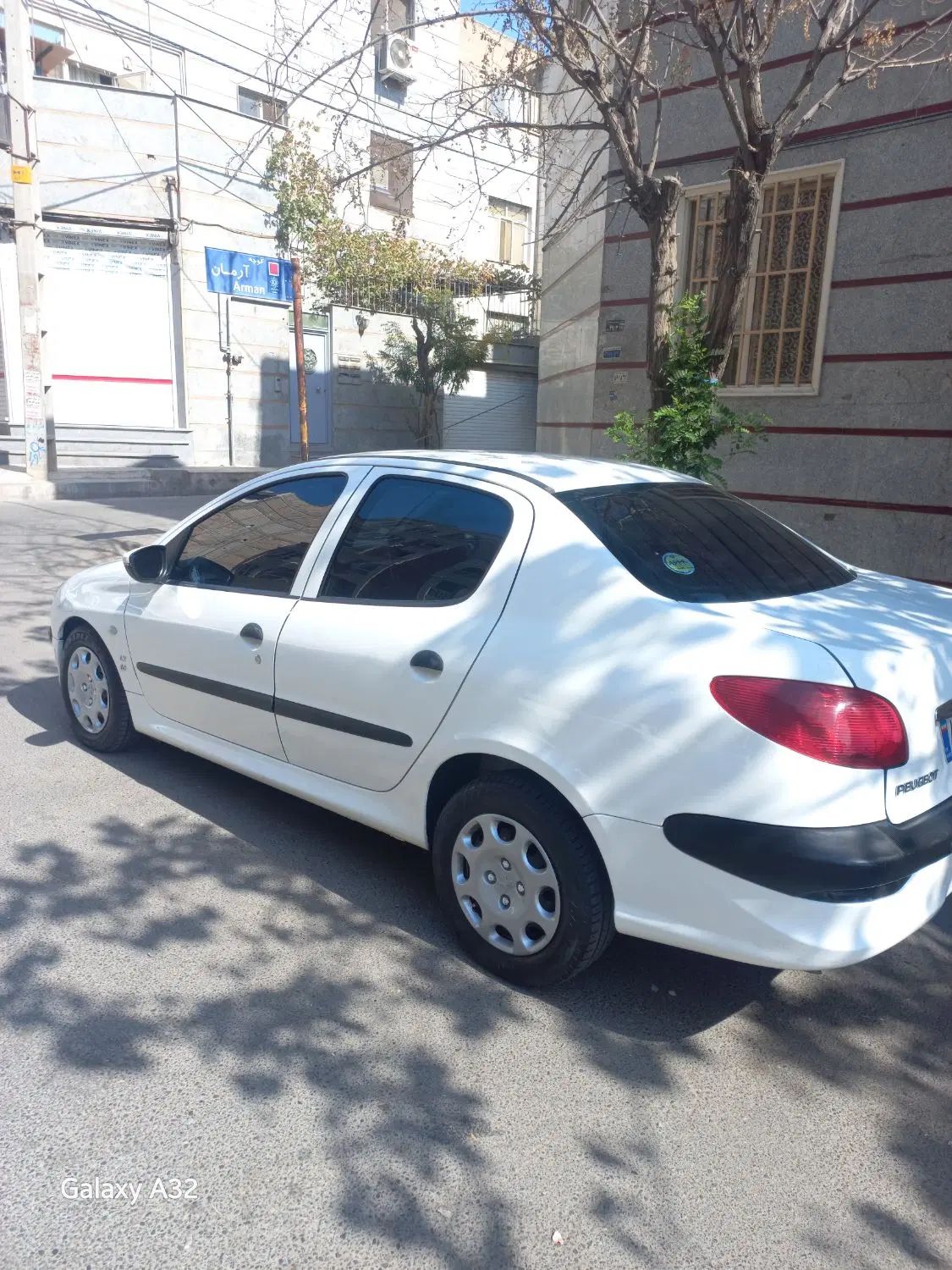 خودرو پژو، ۲۰۶ صندوق دار آگهی ann_20402543