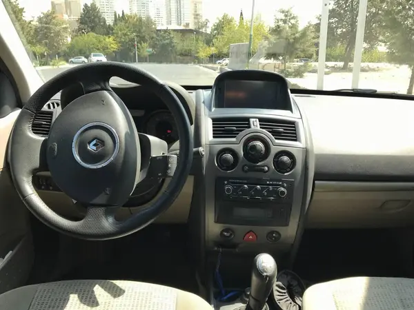 رنو مگان پارس خودرو 1600 E2 - 1390