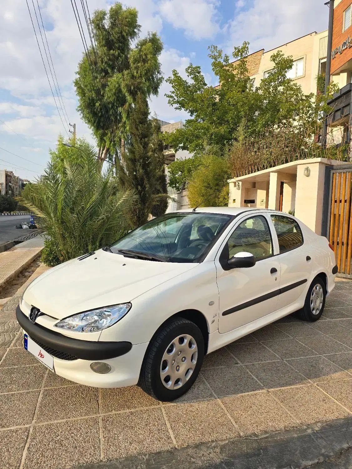 پژو ۲۰۶ صندوق دار v8 - 1393