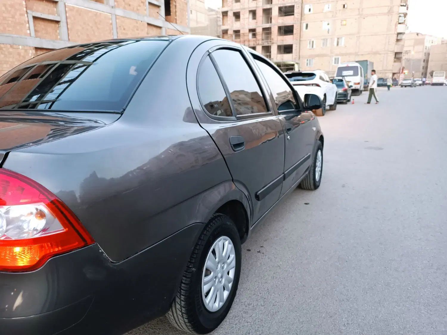 تیبا صندوق دار SX - 1390