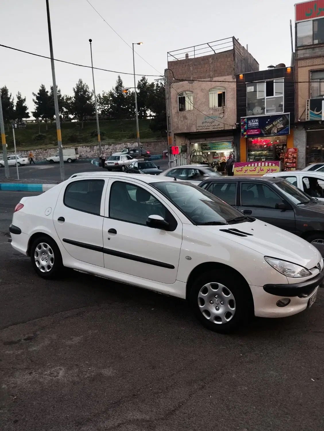 پژو ۲۰۶ صندوق دار v8 - 1396