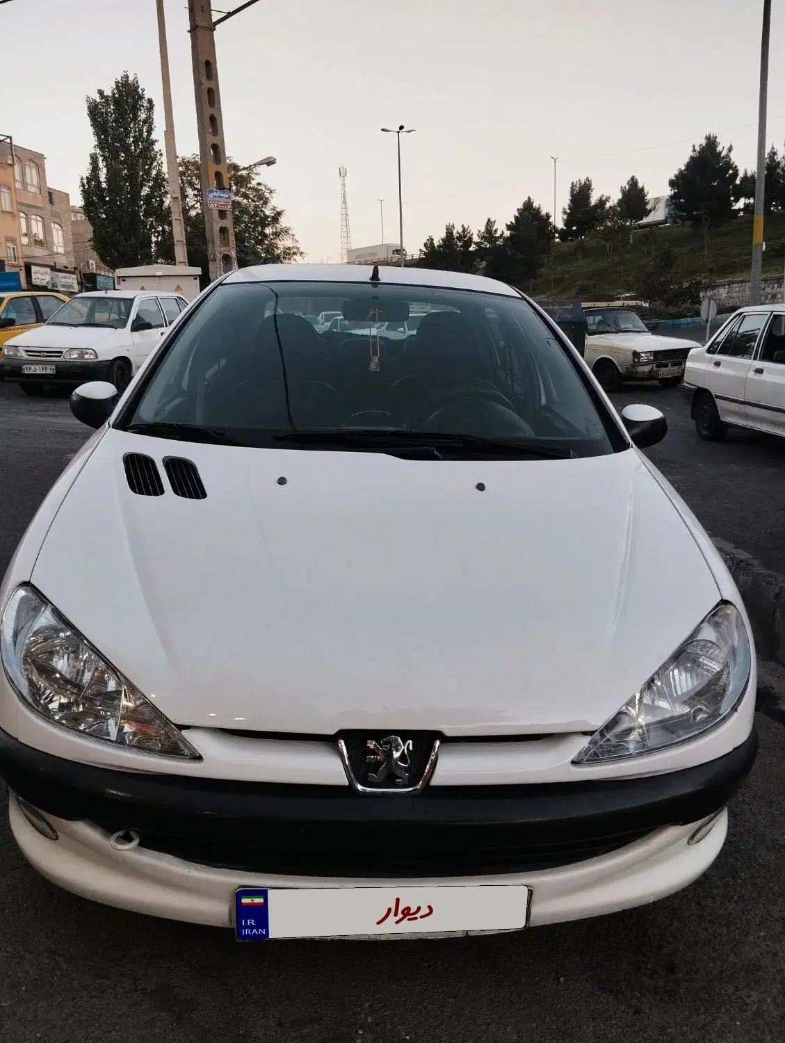 پژو ۲۰۶ صندوق دار v8 - 1396