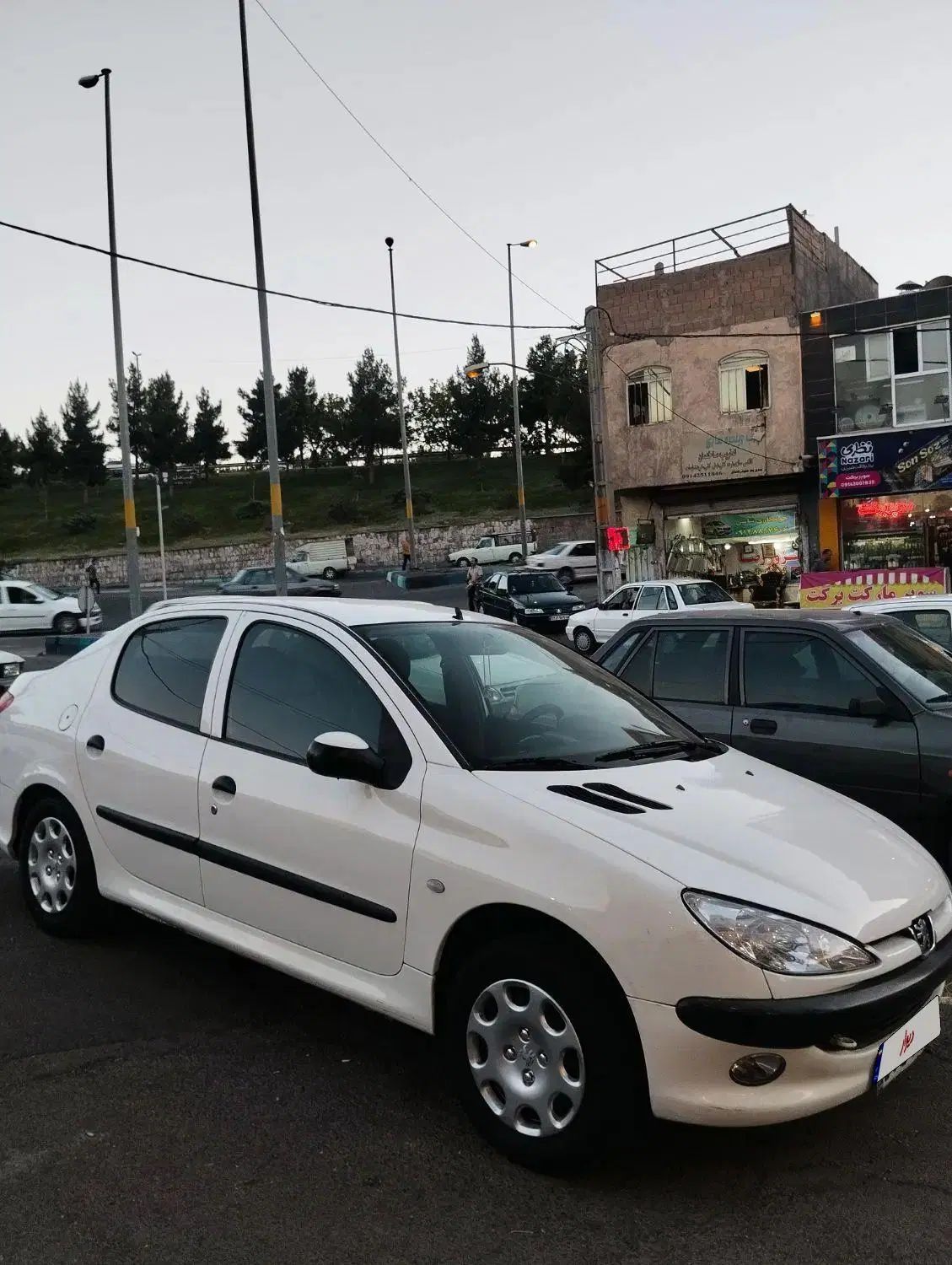 پژو ۲۰۶ صندوق دار v8 - 1396