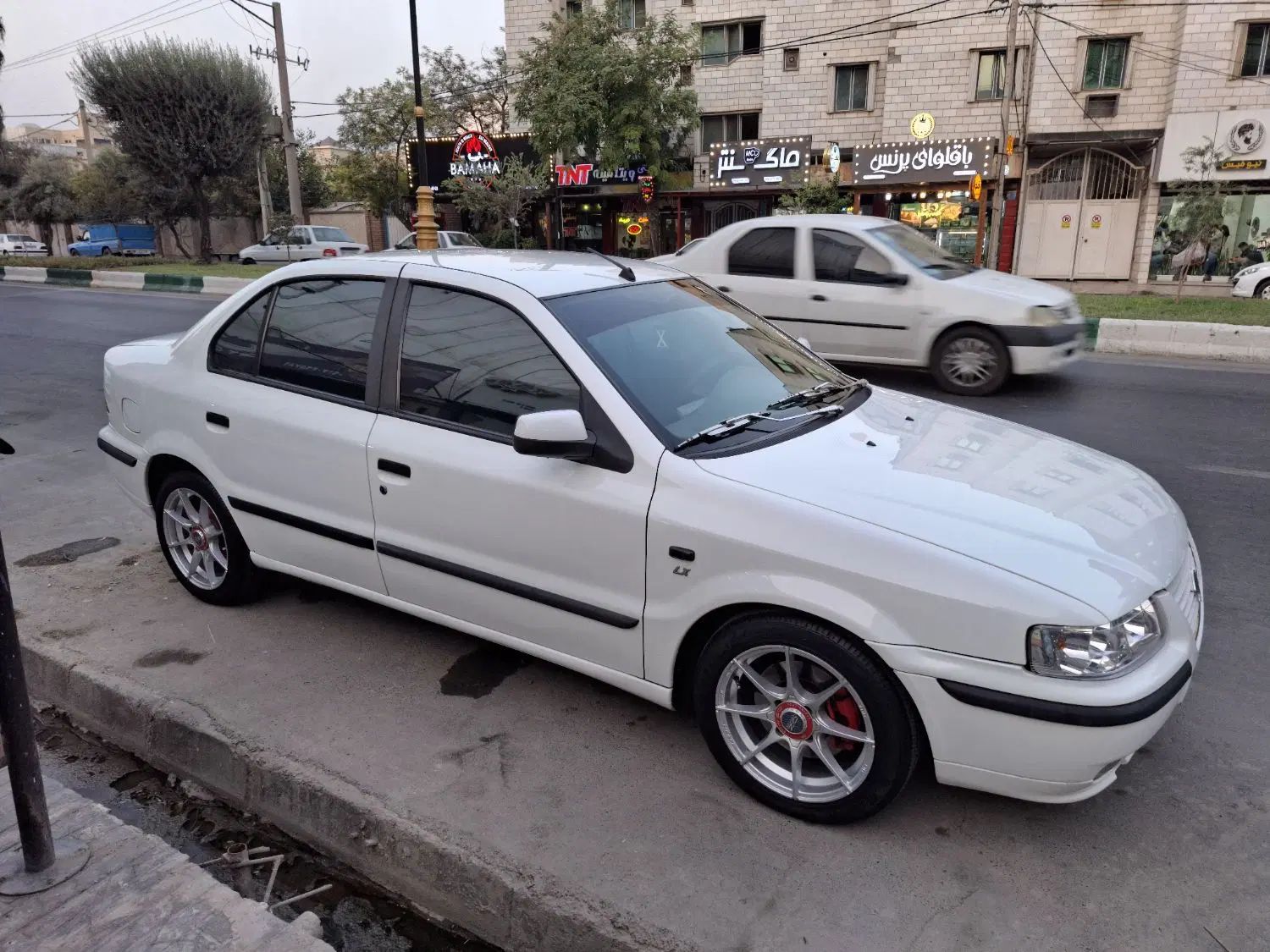 سمند LX EF7 - 1395