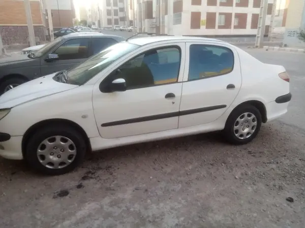 پژو ۲۰۶ صندوق دار v8 - 1390