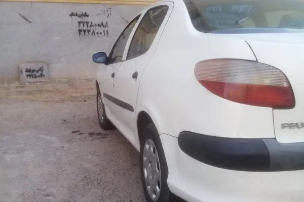 پژو ۲۰۶ صندوق دار v8 - 1390